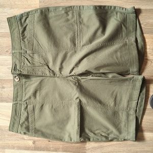 Women's Size 16 Olive Green Shorts by Croft & Barrow
